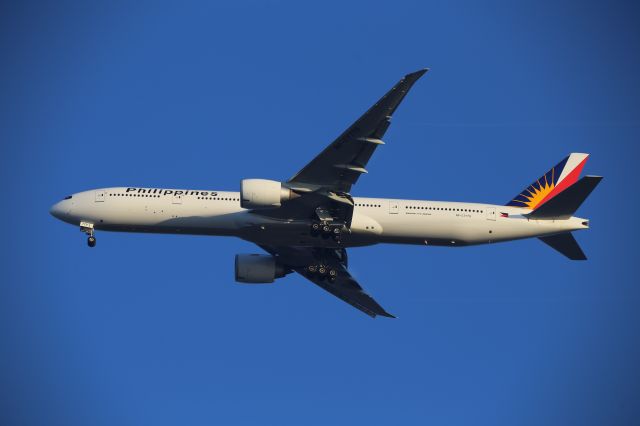 BOEING 777-300ER (RP-C7779)