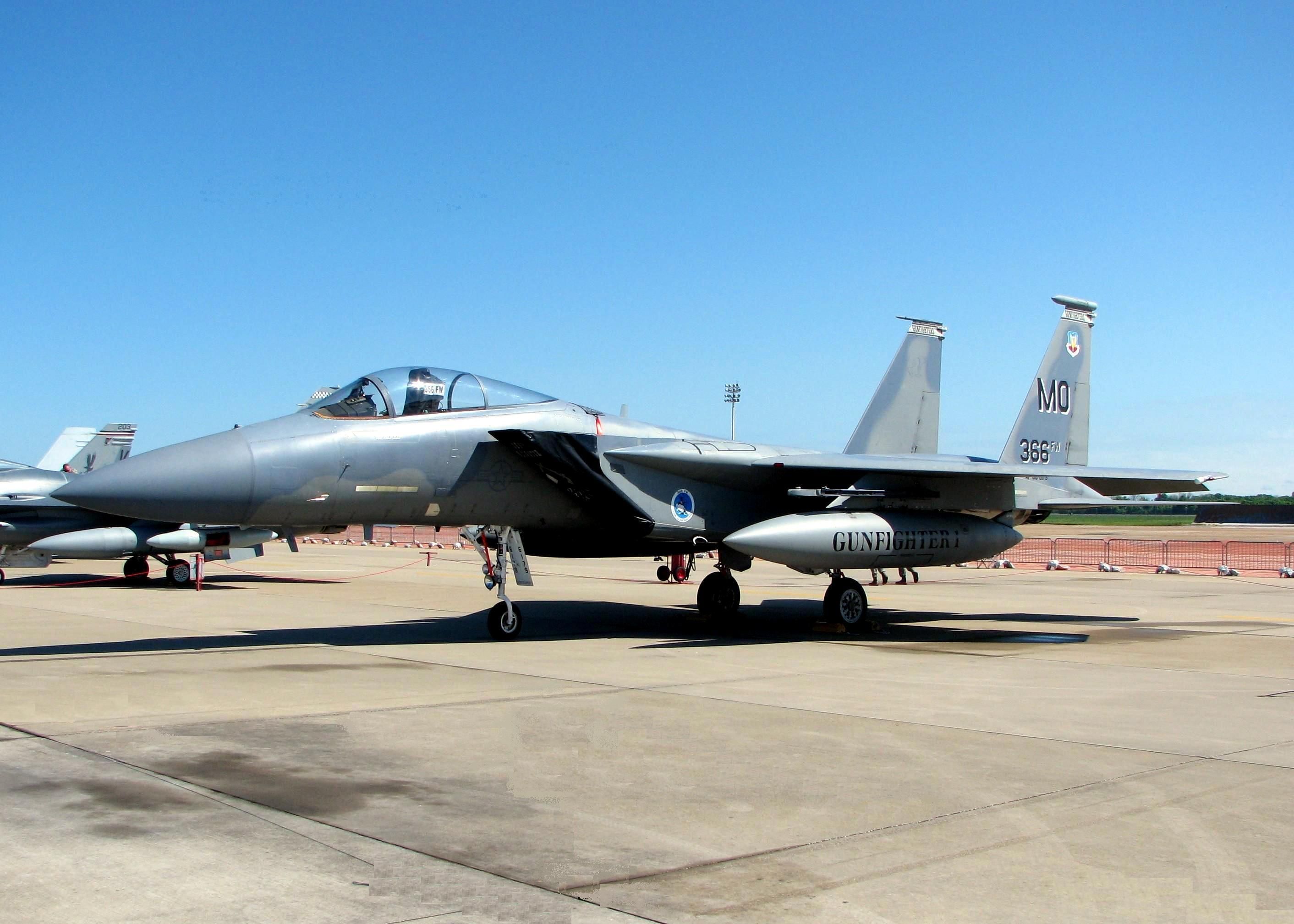 McDonnell Douglas F-15 Eagle (86-0179) - No shortage of F-15s at the Barksdale A.F.B. Air Show. This one being a C model.