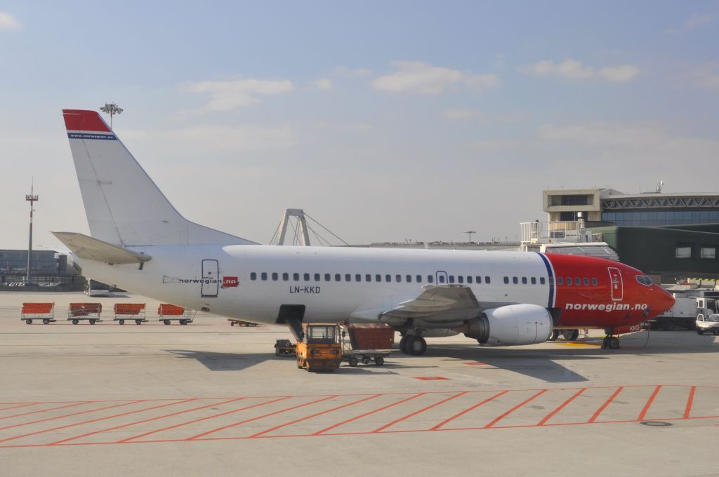 BOEING 737-300 (LN-KKD) - Norwegian Boeing 737-33V LN-KKD in Amsterdam