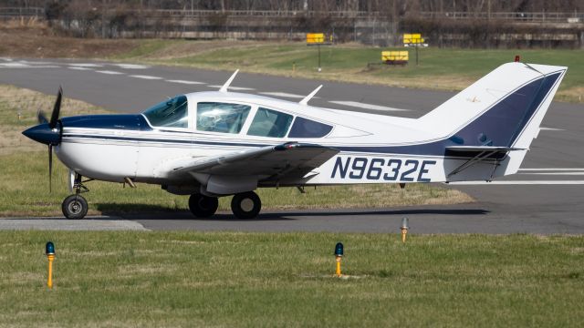 BELLANCA Viking (N9632E) - N9632E turning off of College Park Airport's runway 15 