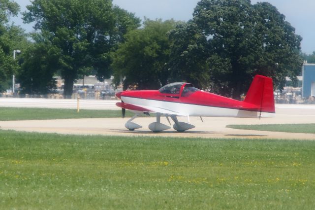 Vans RV-6 (N64LR)