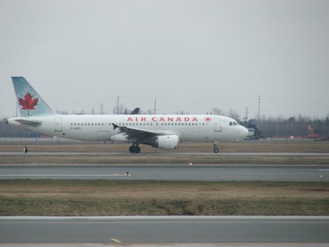 Airbus A320 (C-FKPS)