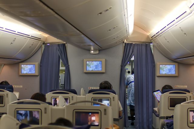 Boeing 787-8 (JA834A) - 22nd Dec., 2016  ANA Dreamliner 787-800 Business Class cabins have six "cradle" type seats which recline at an angle. Shot taken somewhere over the South China Sea during the flight from Tokyo Narita to Kuala Lumpur.