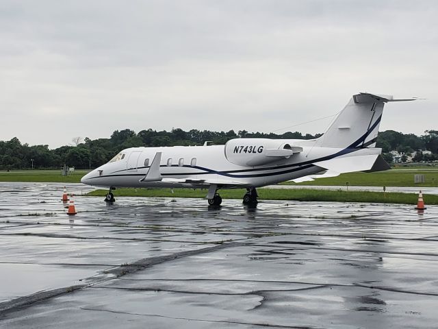 Learjet 60 (N743LG)
