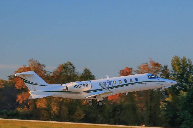 Learjet 45 (N157PB)