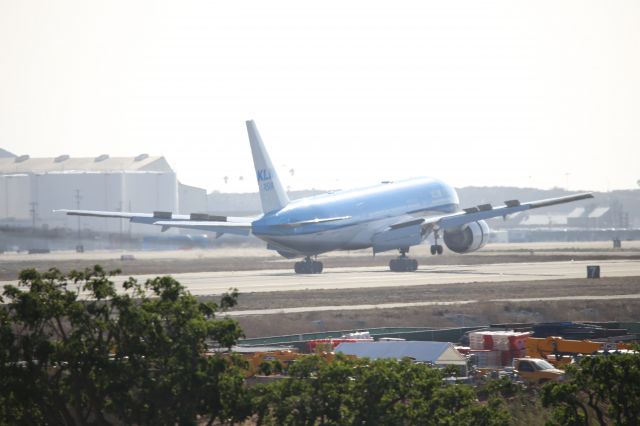 Boeing 777-200 (PH-BQI)