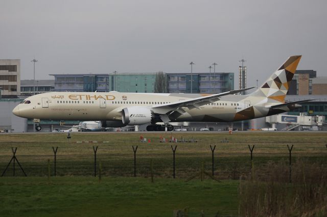 Boeing 787-9 Dreamliner (A6-BLK) - From the last week in January to the end of February, ETD are using the B789 on the 21/22 rotation.  This has seen A6-BLK on most flights, but H, I and J have also visited.