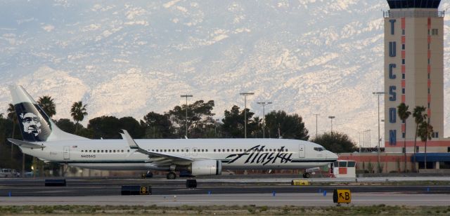 Boeing 737-700 (N409AS)