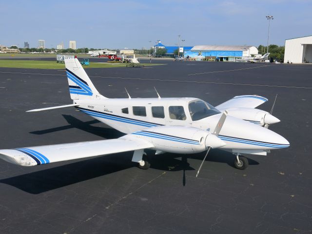 Piper Seneca (N8429F)