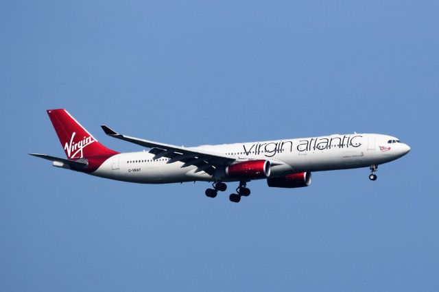 Airbus A330-300 (G-VRAY)