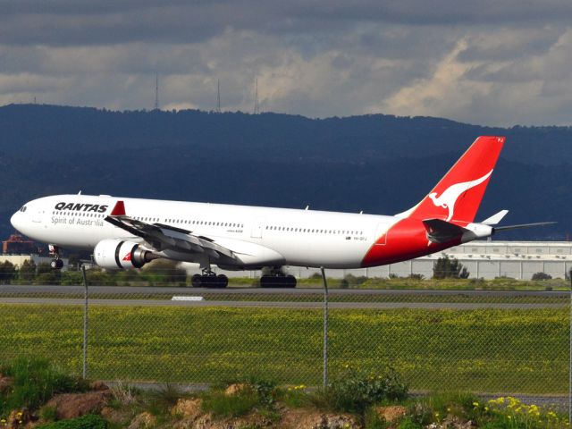 Airbus A330-300 (VH-QPJ) - Putting down on runway 05. Thursday 12th July 2012.