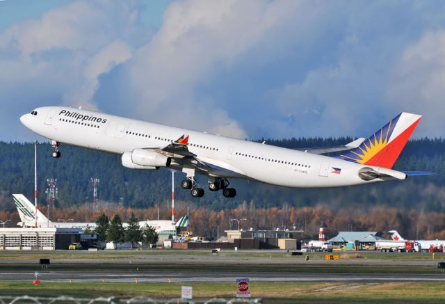 Airbus A340-300 (RP-C3432) - Last month seeing PR A343 at YVR. Starting Jan 2013, will be all B777s.