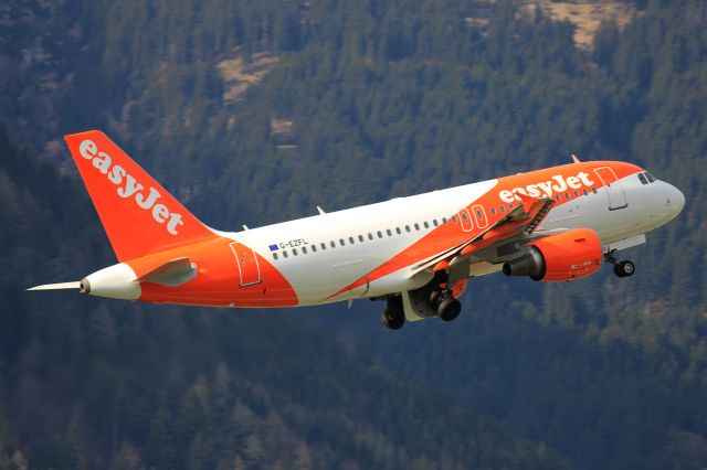 Airbus A319 (G-EZFL)