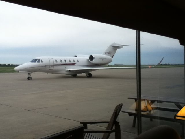 Cessna Citation X (DPJ758) - In from HPN then off to MSP without shutting down, this jet stays busy!