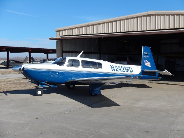 Mooney M-20 (N242MD)