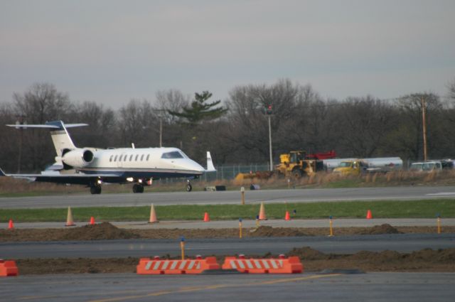 Learjet 45 (N432FX)