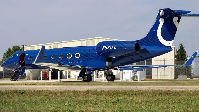 Gulfstream Aerospace Gulfstream V (N931FL) - Jim Irsay & the Indianapolis Colts new G550 after post flight. br /br /9/20/23