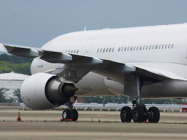 Airbus A330-200 (VP-CBE) - I take a picture on May 25, 2017.