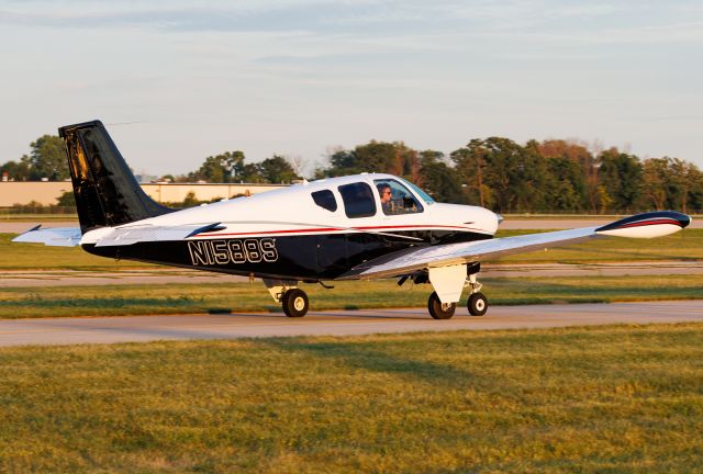 Beechcraft Bonanza (33) (N1588S)