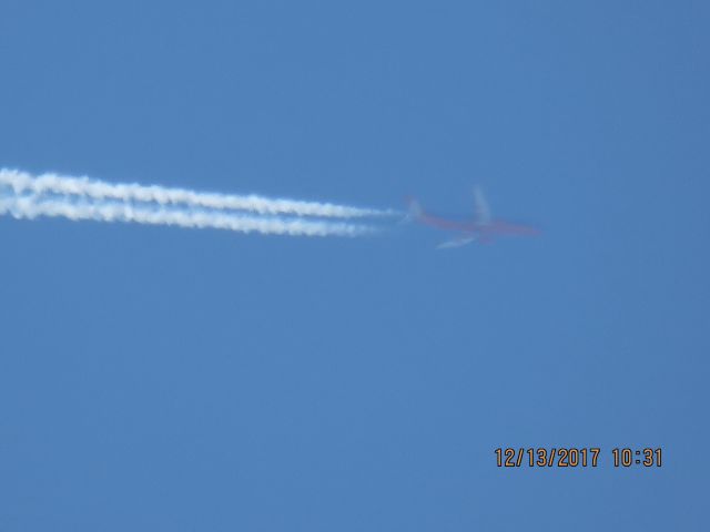 Boeing 737-800 (N8308K)