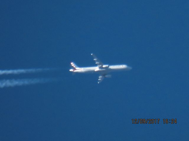 Airbus A321 (N585UW)