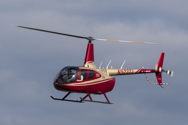 Robinson R-66 (N523TJ)