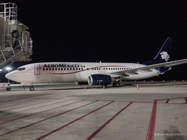 Boeing 737-800 (XA-OOO)