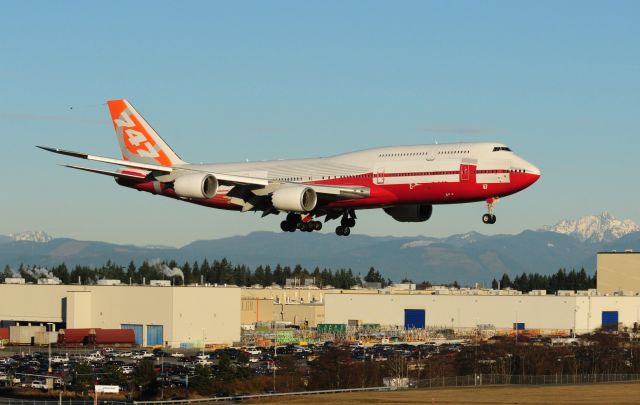 BOEING 747-8 (N6067E)