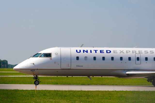 Canadair Regional Jet CRJ-200 (N427ZW)