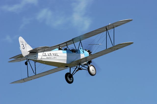 — — - A Beautiful Day to Fly in Oshkosh, WI