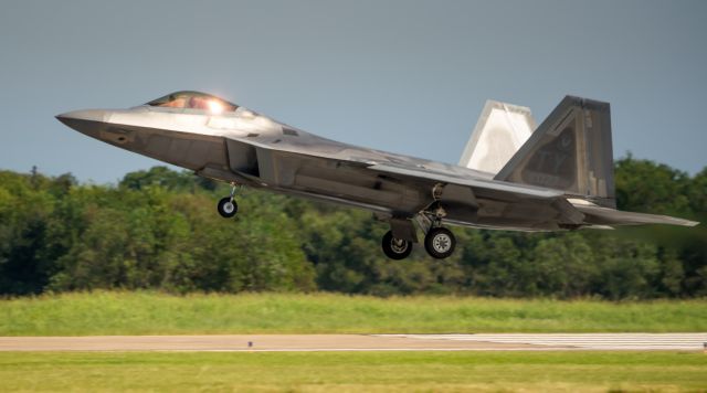 Lockheed F-22 Raptor (01027) - F22 Raptor takes off from RWY15L for participation in Wings Over Houston 2020