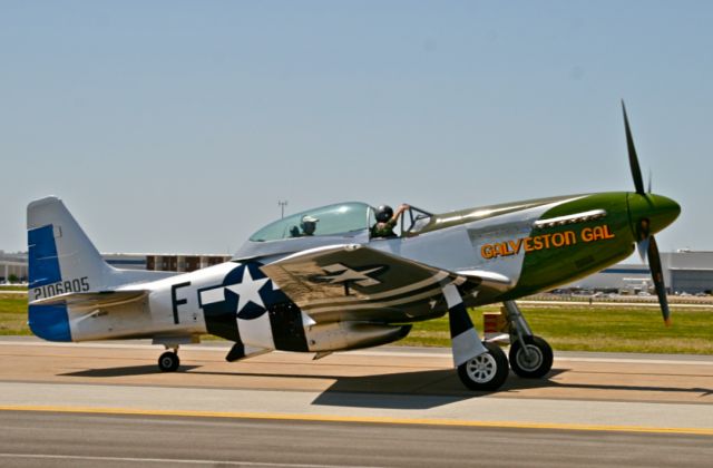 North American P-51 Mustang (NL4151D) - "GALVESTON GAL"