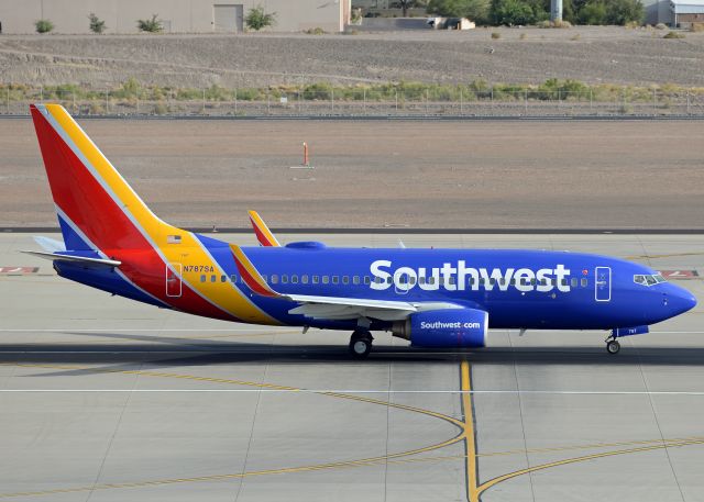 Boeing 737-700 (N787SA)