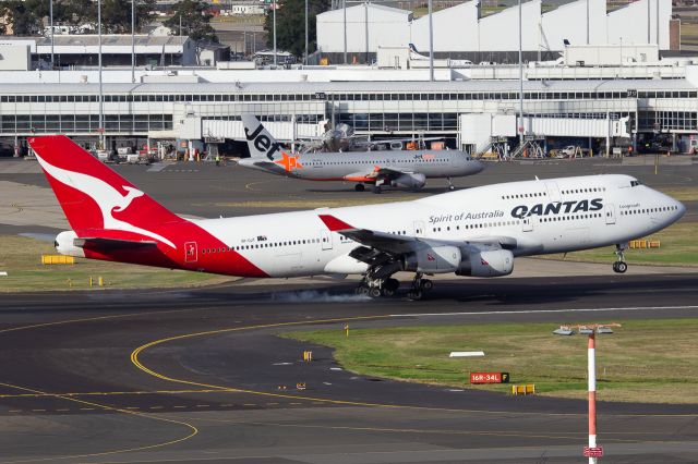 Boeing 747-400 (VH-OJT) - Arriving from Johannesburg as QFA64/QF64.