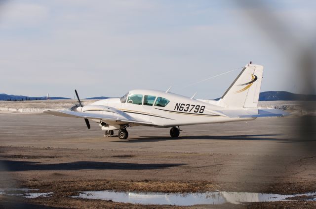 Piper Aztec (N63798)