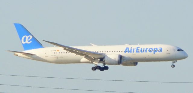 Boeing 787-9 Dreamliner (EC-NBM)