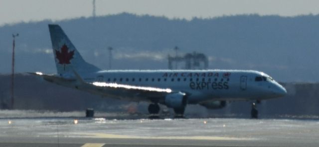Embraer 175 —