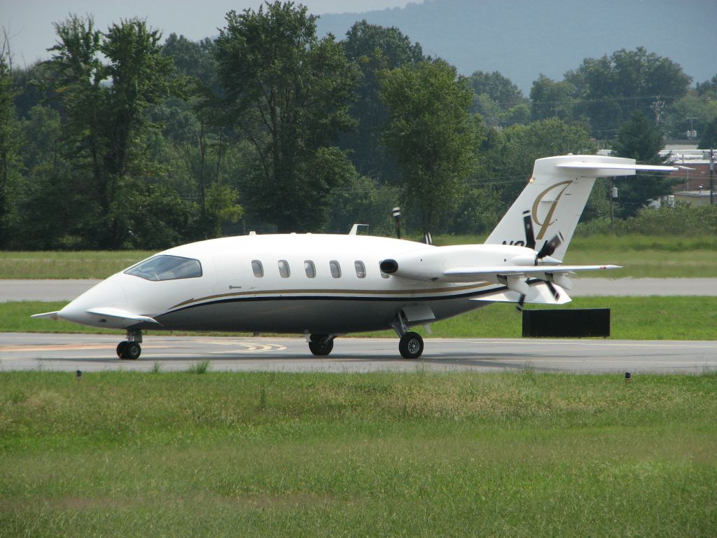 Piaggio P.180 Avanti (N29JS) - Odd... but sleek!