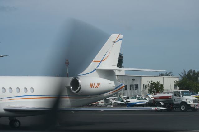 Dassault Falcon 2000 (N1JK)