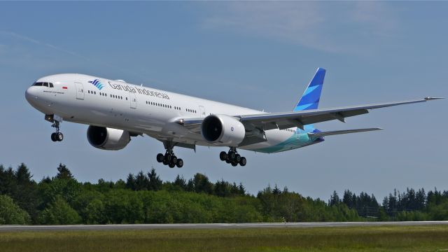 BOEING 777-300 (PK-GIF) - BOE145 from KVCV on final approach to Rwy 34L on 5/12/14. (LN:1203 / cn 29148). The aircraft was returning after painting.