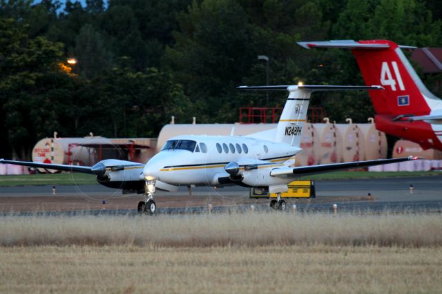 Beechcraft Super King Air 200 (N248PH) - KRDD - Phi Medical King Air 200 returning to the redding ramp after landing about 545am 6/14/2016.