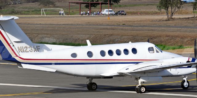 Beechcraft King Air 100 (N123AF)