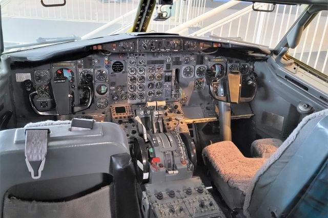 Boeing 737-200 — - COCKPIT DISPLAY AT THE MUSEUM OF FLIGHT