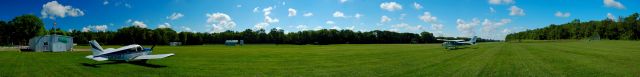 Cessna Skyhawk (N8941V) - Panorama looking down runway 2 at Hagerstown.