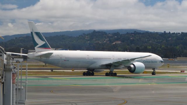 BOEING 777-300 (B-KQA)