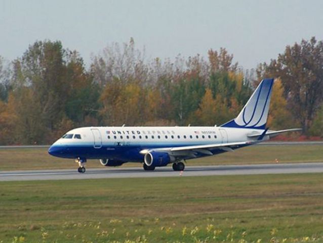 Embraer 170/175 (N855RW) - An Embraer 170.