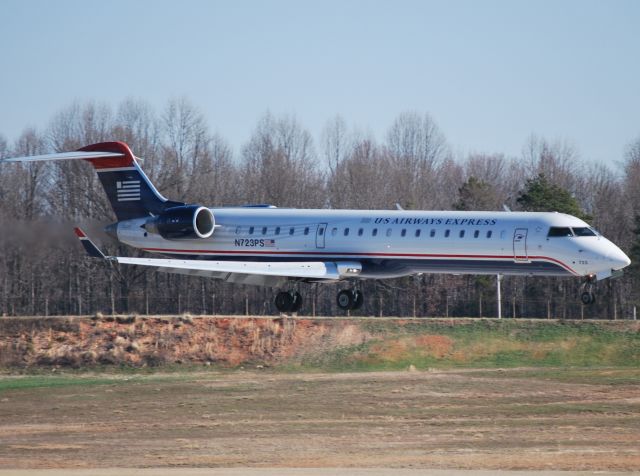 Canadair Regional Jet CRJ-700 (N723PS) - Arriving 18C - 1/31/12