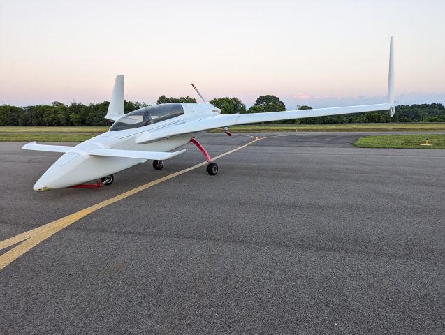 RUTAN Long-EZ (N519BM)