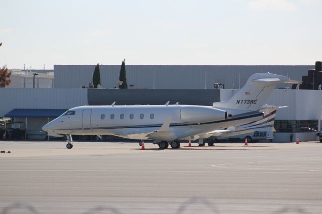 Bombardier Challenger 300 (N773RC)