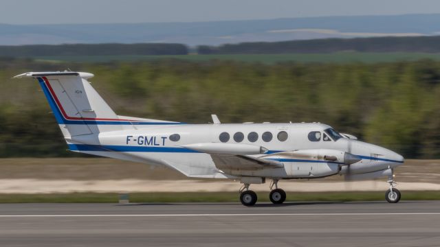 Beechcraft Super King Air 200 (F-GMLT)